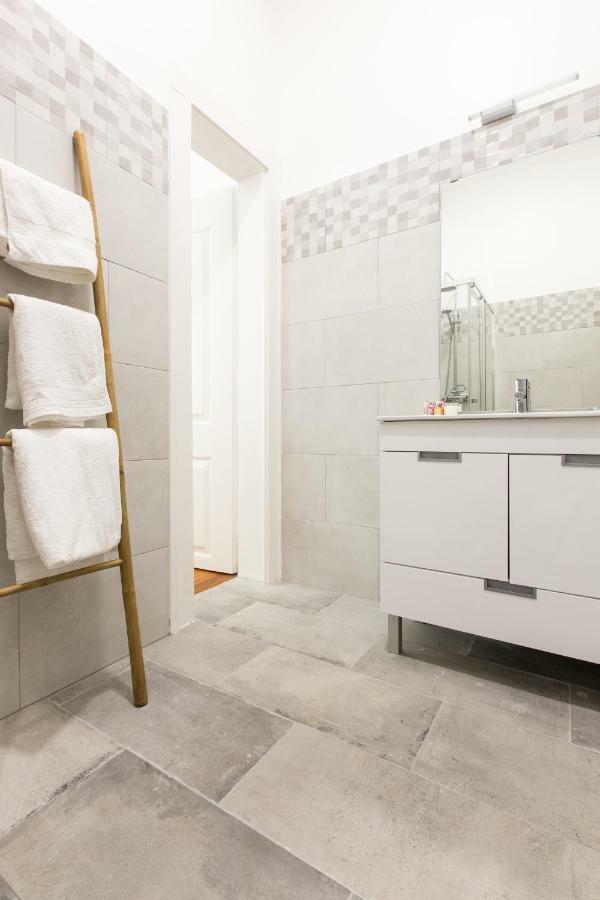 Lisbon Secret & Charming Baixa 4 Bedroom Apartment Екстер'єр фото
